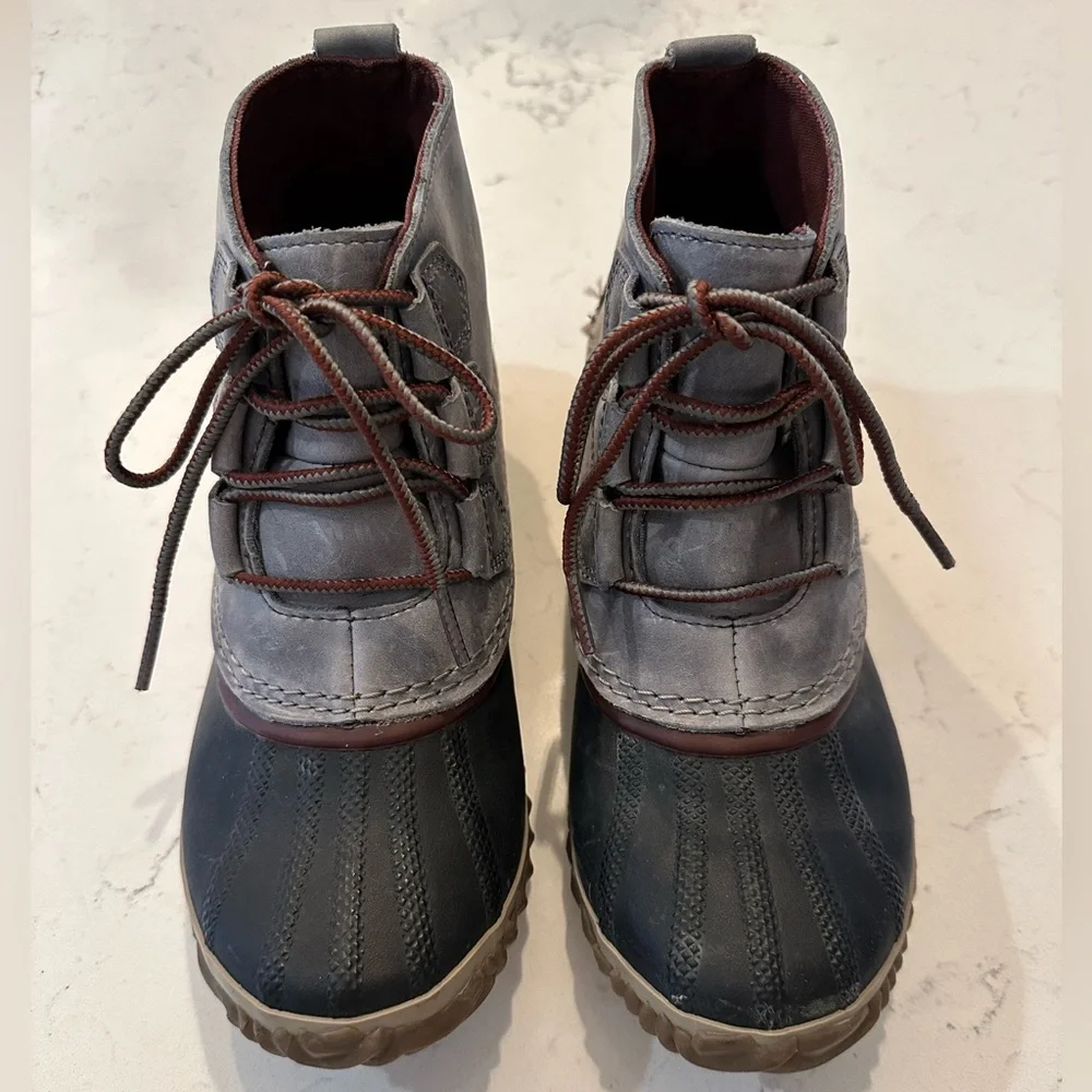 Sorel NEW!! Out N About Grey Leather Rain/Winter Boots, 6.5, NWOT - Picture 2 of 8